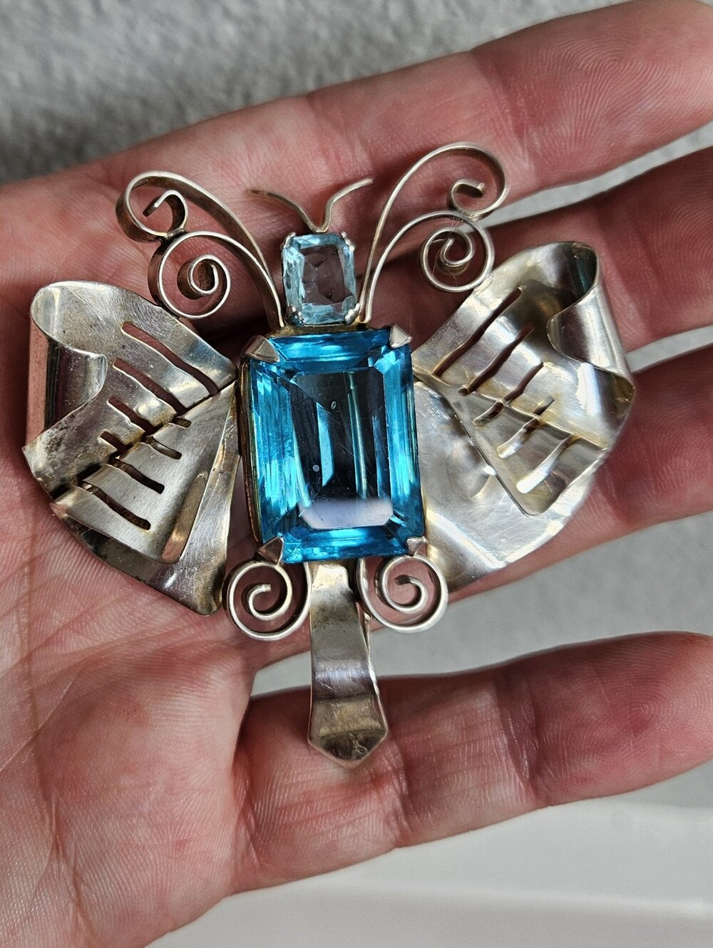 Art Nouveau Butterfly Blue Gemstone Sterling Silver Brooch Pin Fur Clip - Picture 3 of 6